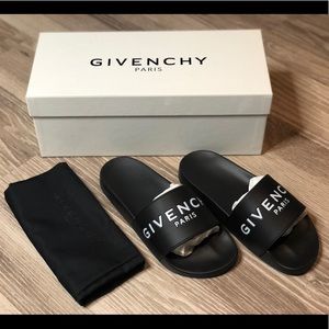 Givenchy Slides Black